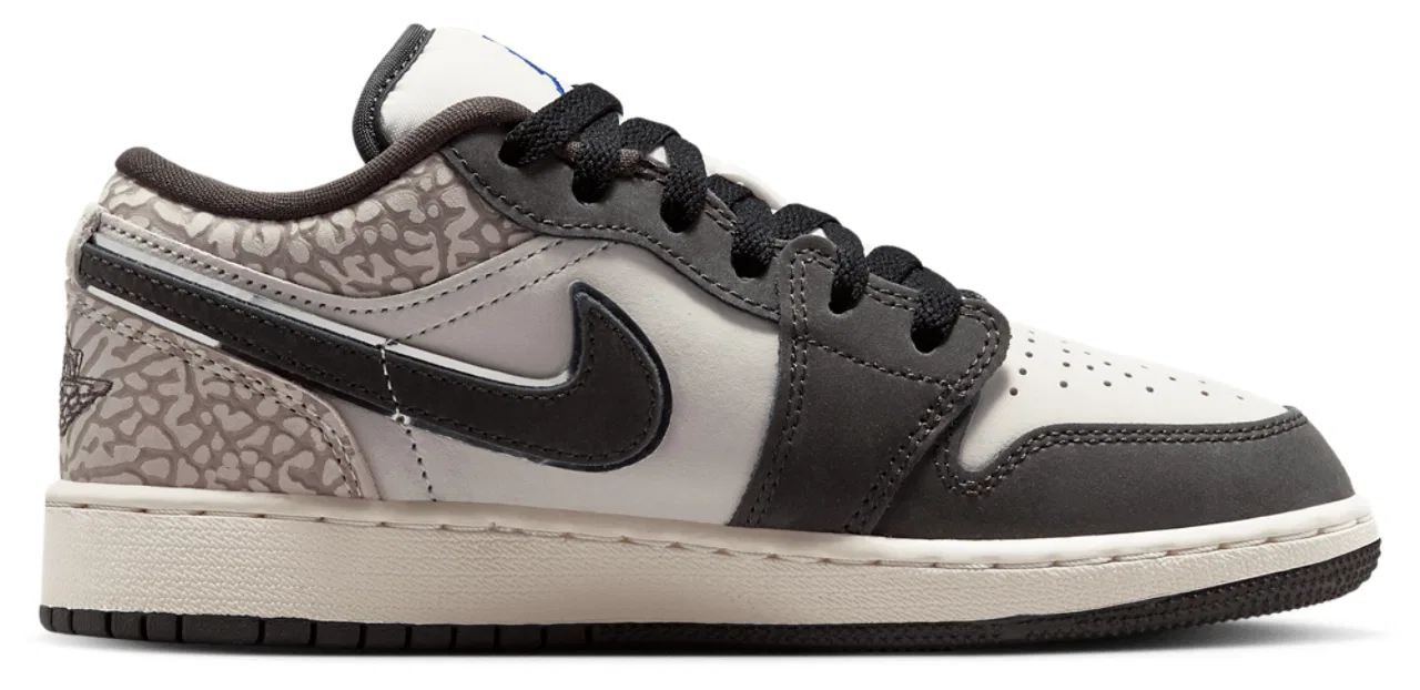 Кроссовки для мальчиков AJ 1 Low SE Jordan, цвет Sail/Game Royal/Deep Pewter