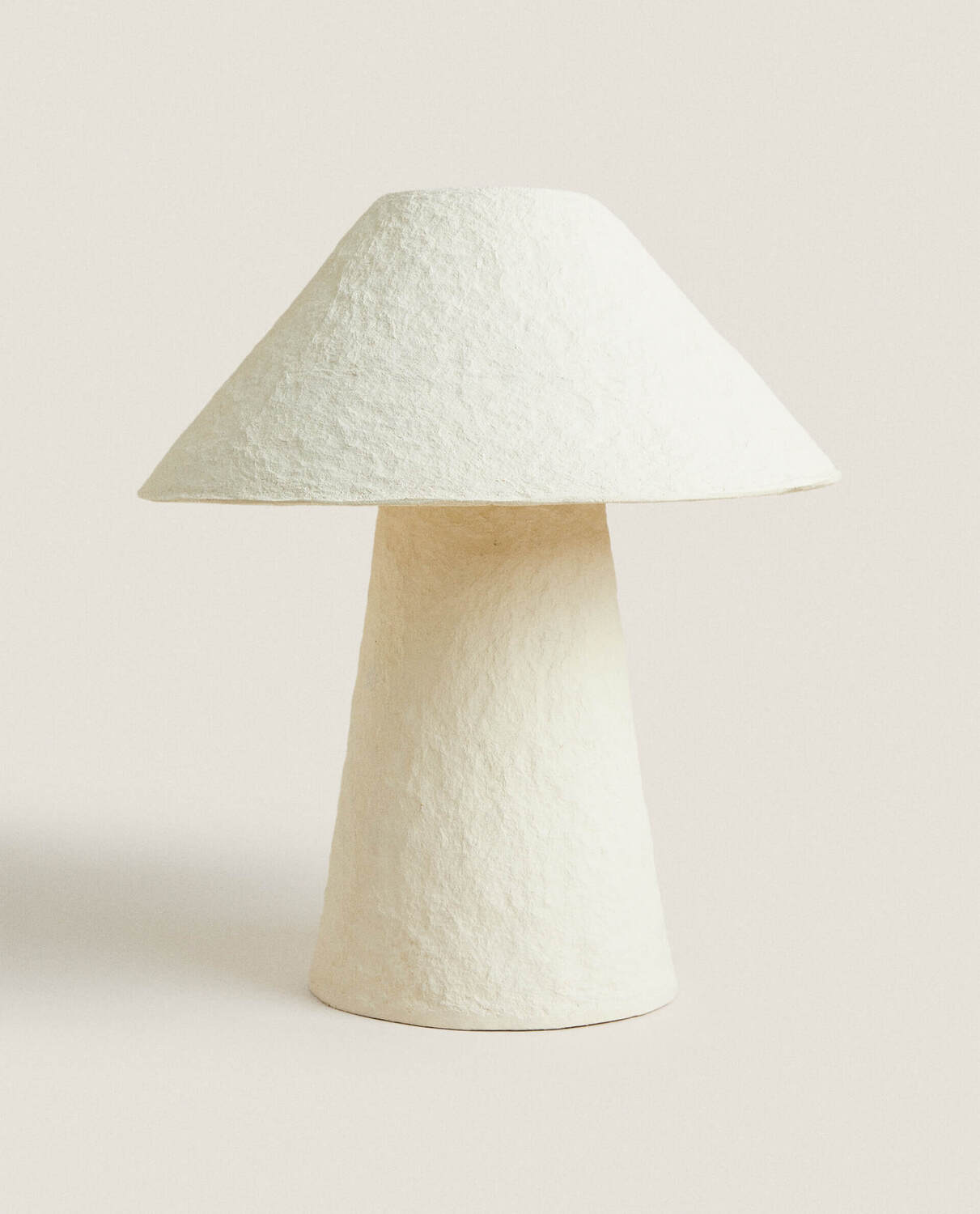 

Лампа настольная Zara Home Papier-mâché, белый