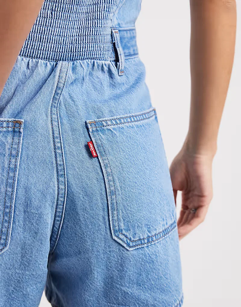 Джинсовый комбинезон Levi's с квадратным вырезом, светло-голубой цвет — фото 3