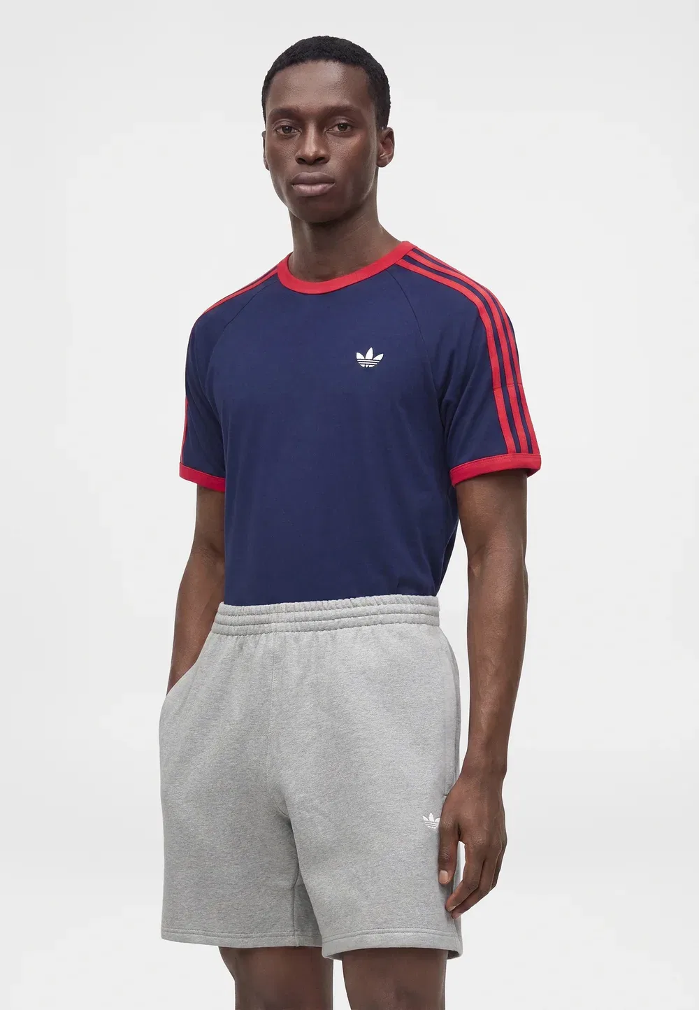 Основные вещи от Trefoil - шорты Adidas Originals, Medium Grey Heather — фото 4