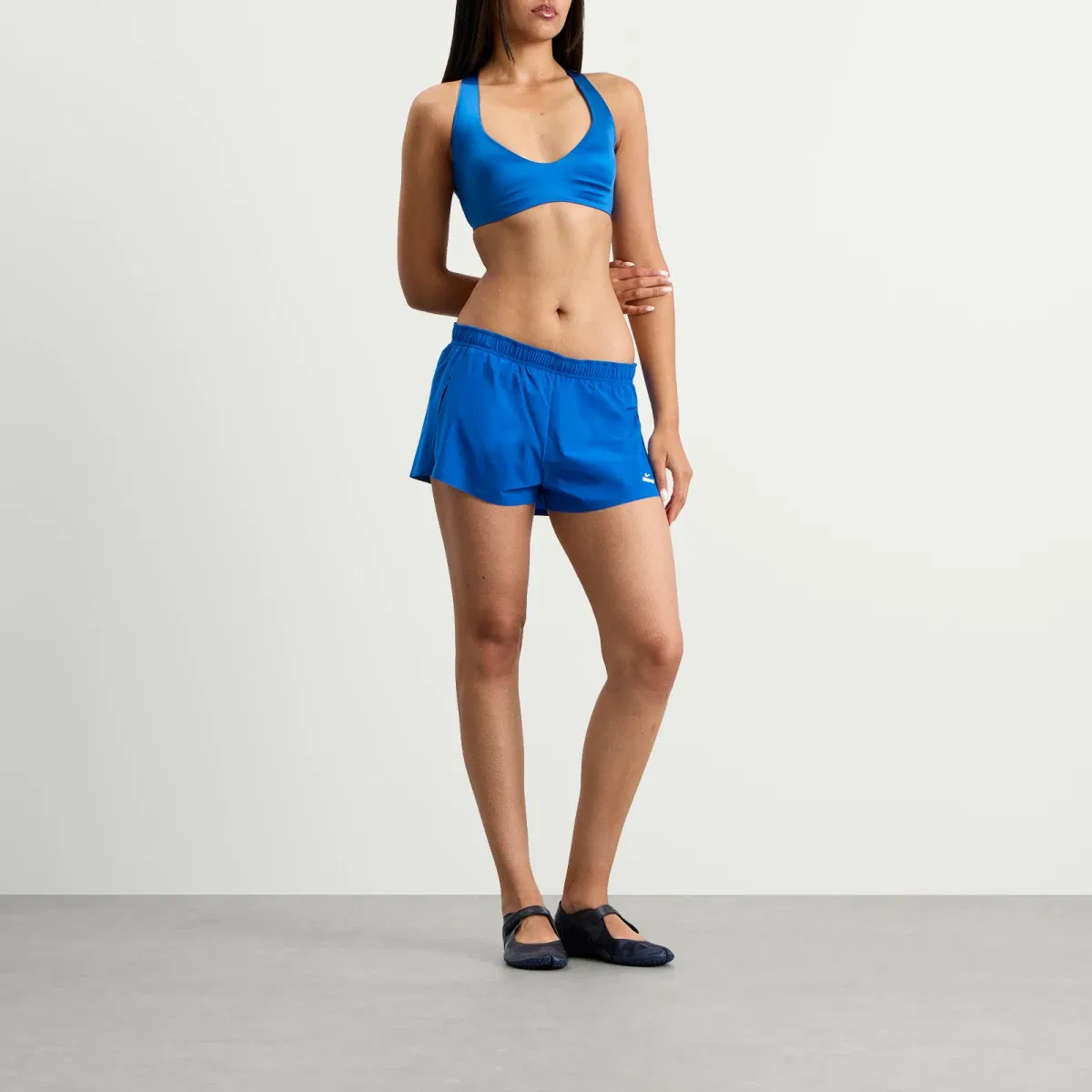 Спортивный бюстгальтер с глубоким вырезом Nike, Cobalt — фото 4