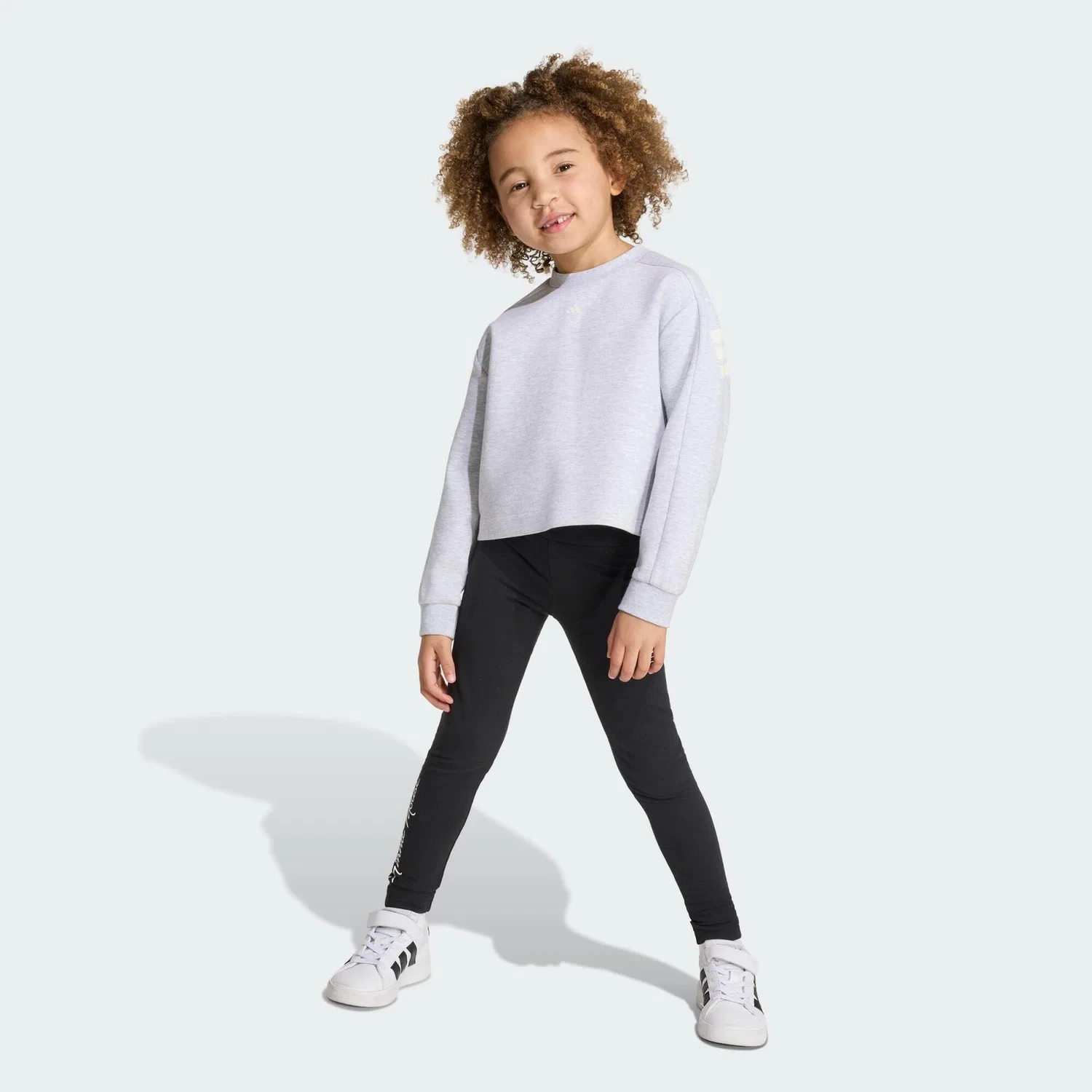 Детский спортивный костюм с принтом Minnie Mouse Adidas, Hellgrau Weiss — фото 2