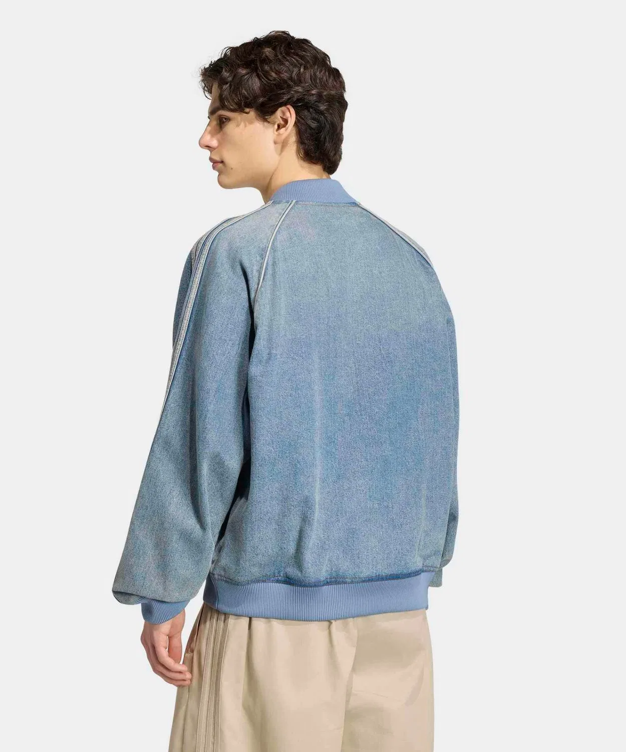 Мужская джинсовая куртка свободного кроя с молнией Adidas SST Adicolor Denim Track Top, Blue — фото 2