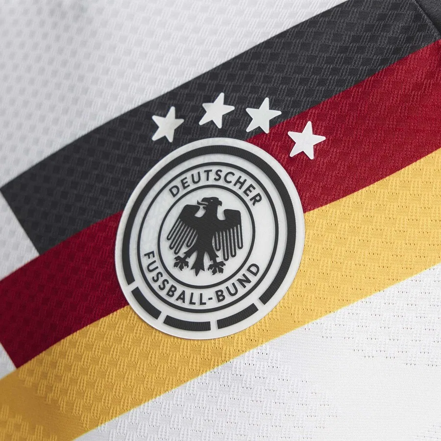 Футболка ADIDAS PERFORMANCE 'Germany 26 Home Authentic Long Sleeve' белого цвета — фото 4