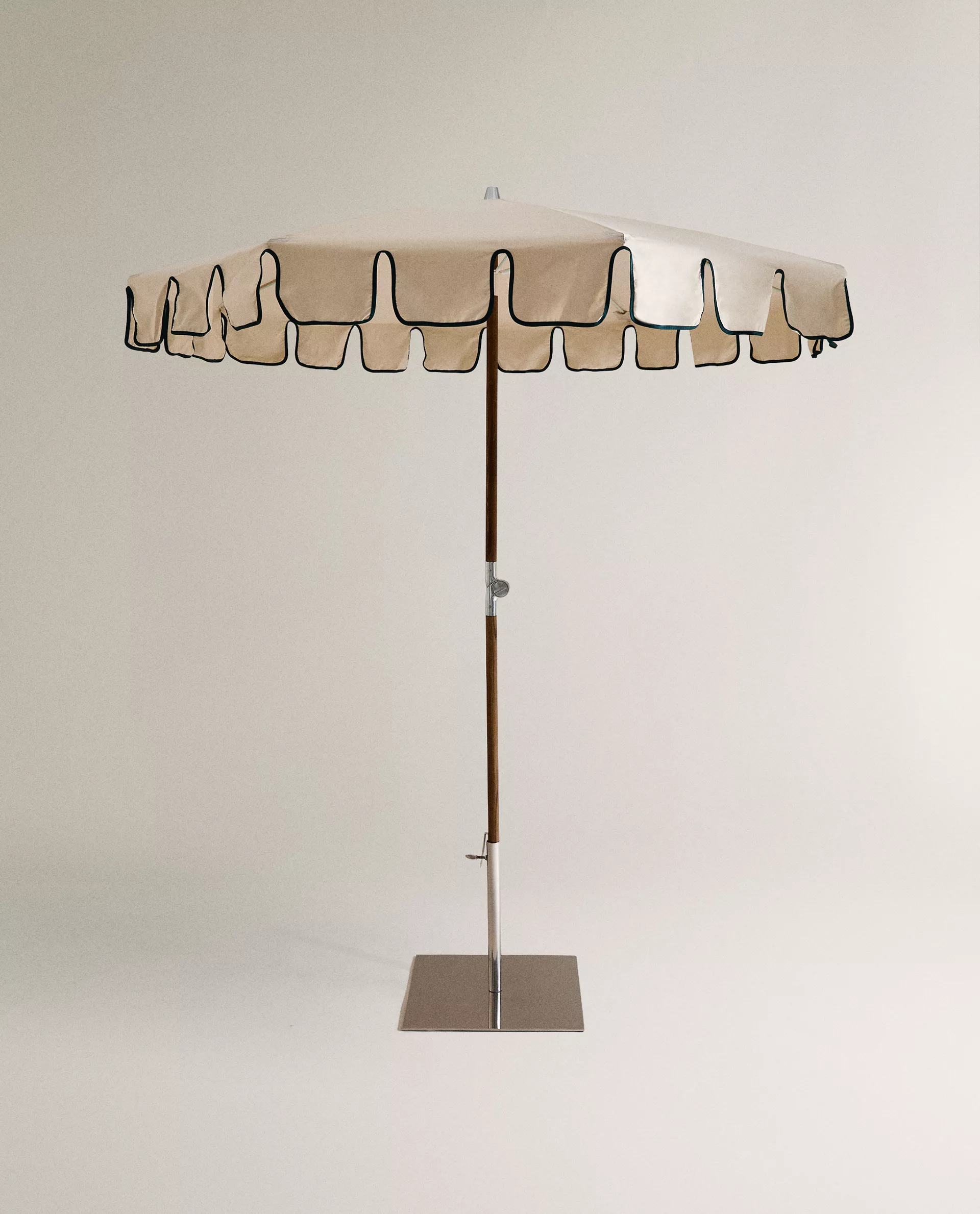 

Зонт для гольфа Zara Home Ash Umbrella With Scalloped Details And Contrast Trim, белый