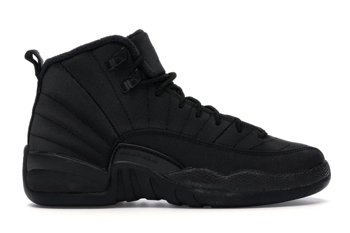 Детские кроссовки Lifestyle с водонепроницаемой пропиткой Jordan 12 Retro Winter Jordan, Color Black/Black-Anthracite