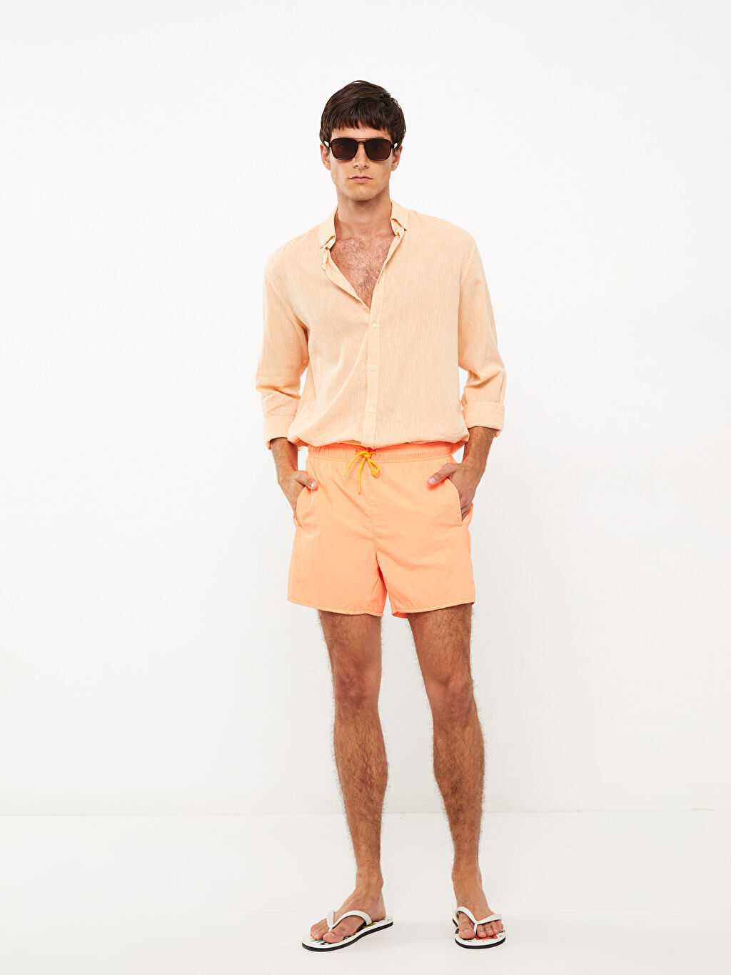 

Короткие мужские базовые шорты LCW SWIMWEAR