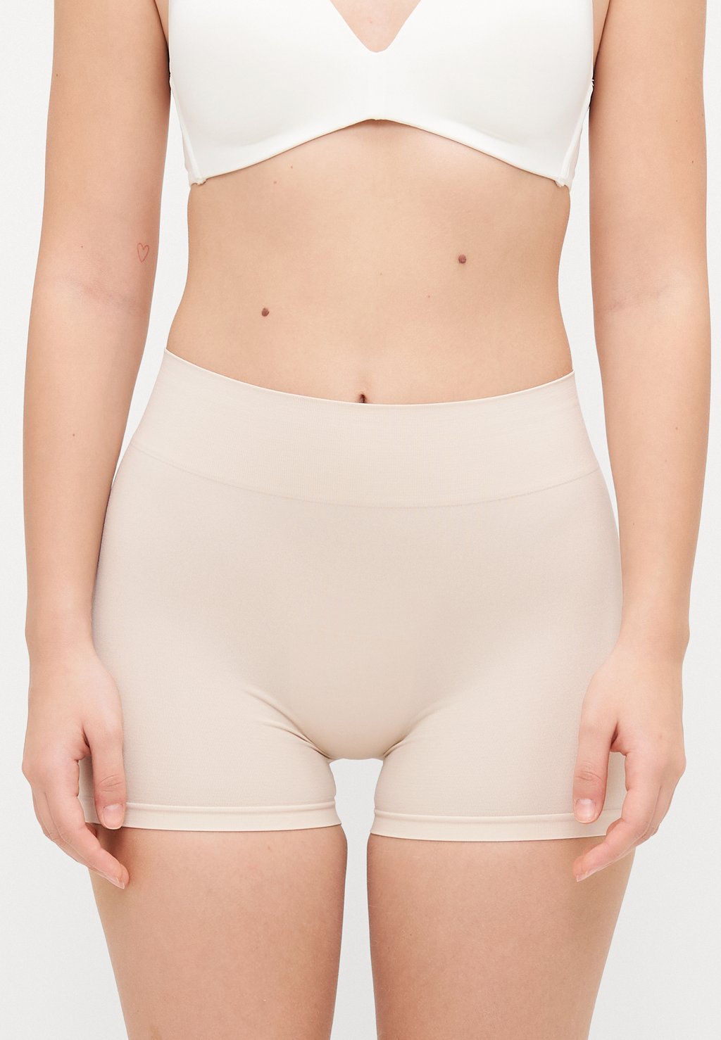 

Брюки ONLVICKY SEAMLESS MINI SHORTS ONLY, бежевый