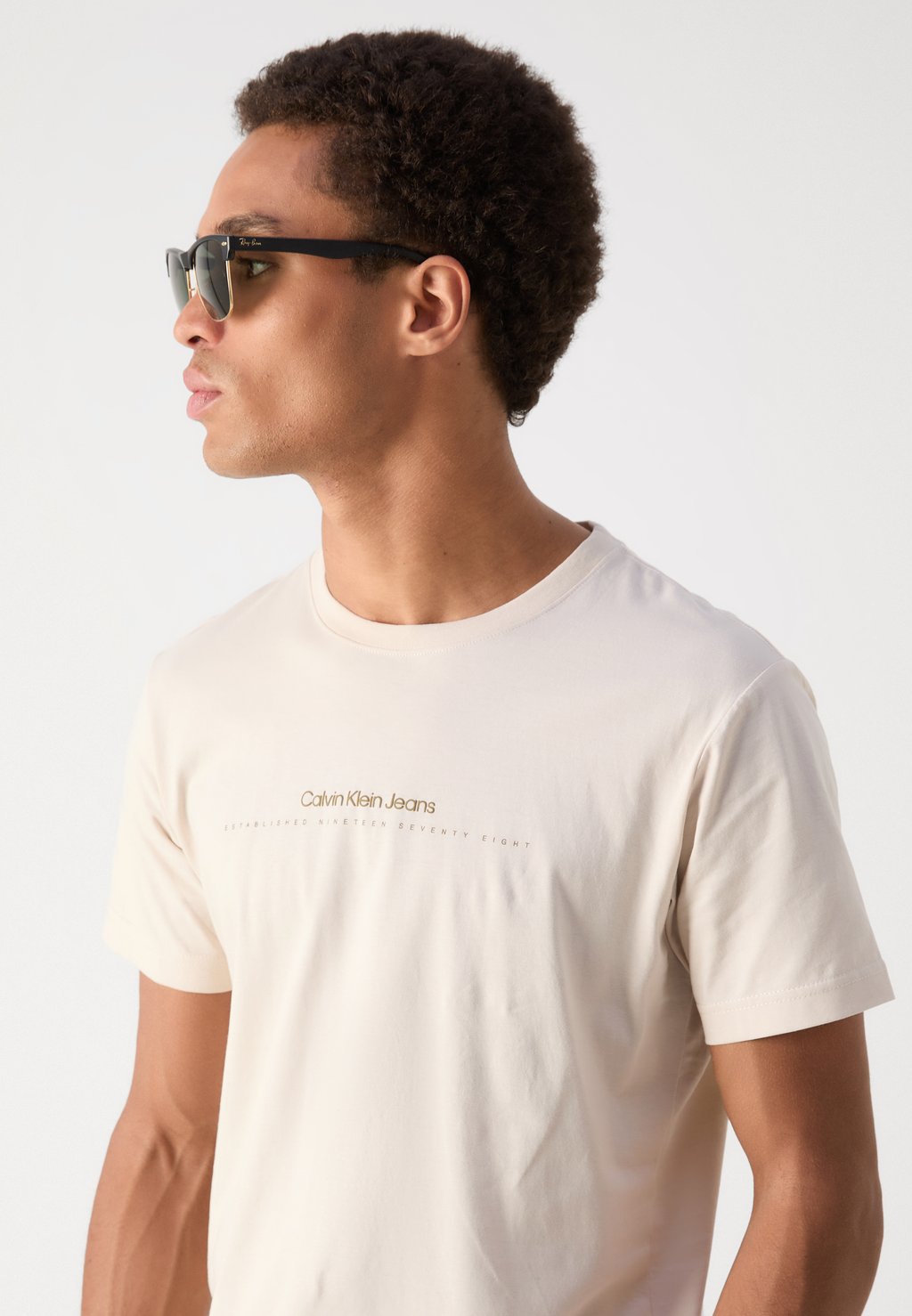 

Базовая футболка MINIMAL LOGO TEE Calvin Klein Jeans, песочный