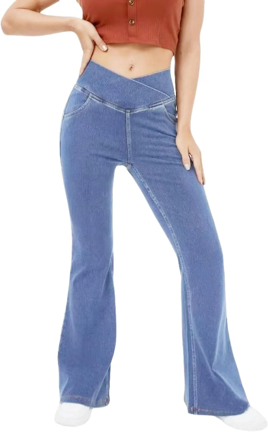 

Высокие джинсы с карманами и эффектом потертости