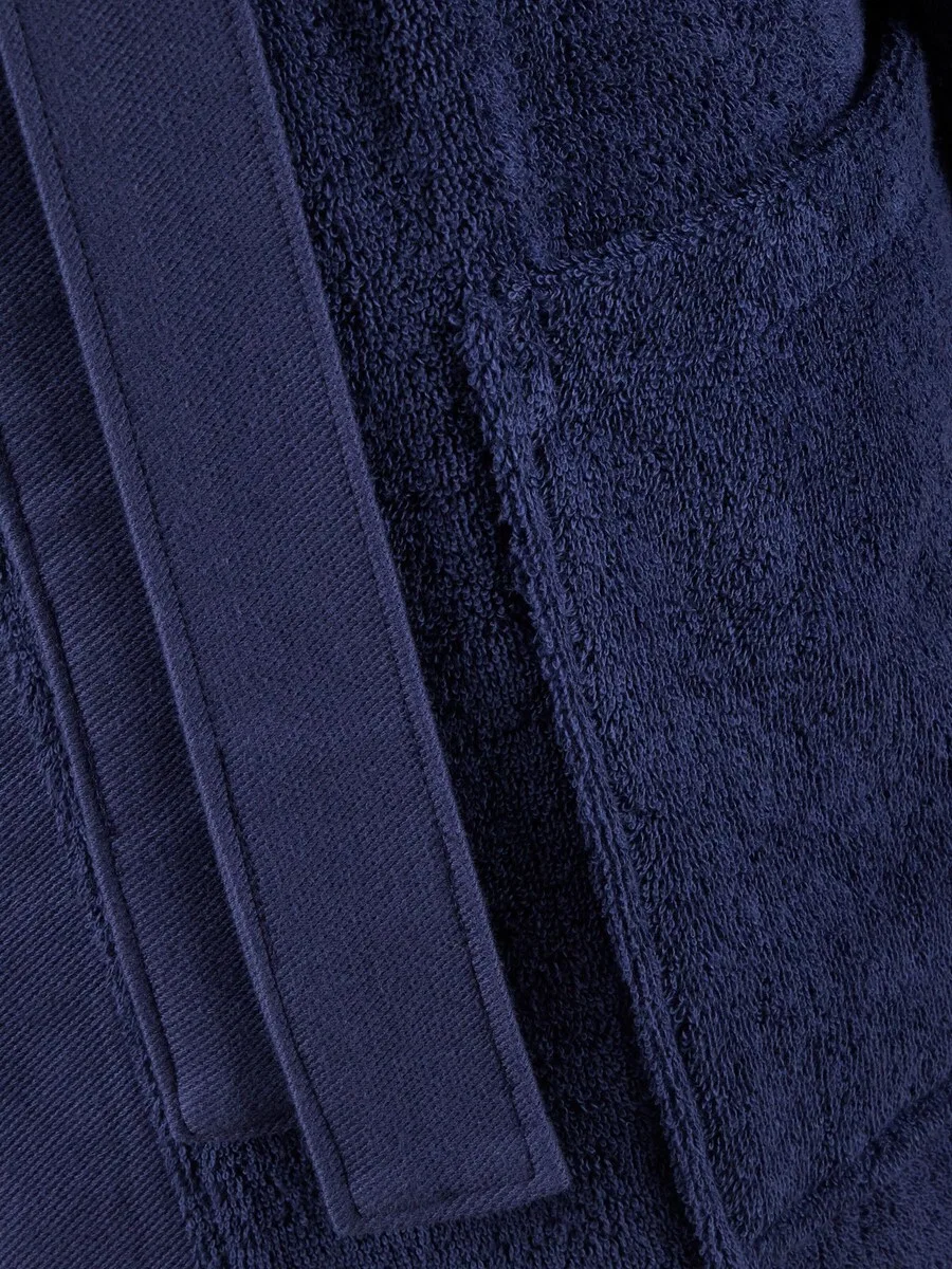 Длинный банный халат LACOSTE 'LDEFILE' темно-синего цвета — фото 3