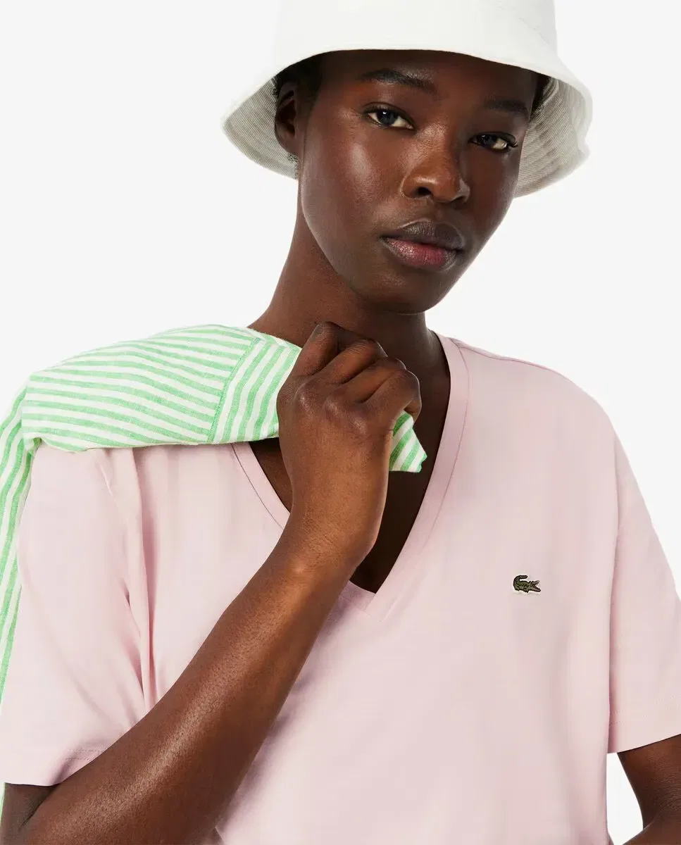 Футболка Lacoste Роза, свободного кроя с V-образным вырезом — фото 3