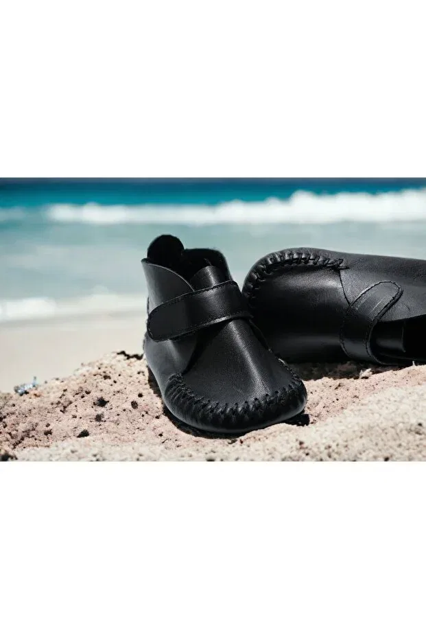 Детские пинетки для новорожденных кожаные Akdam, Black