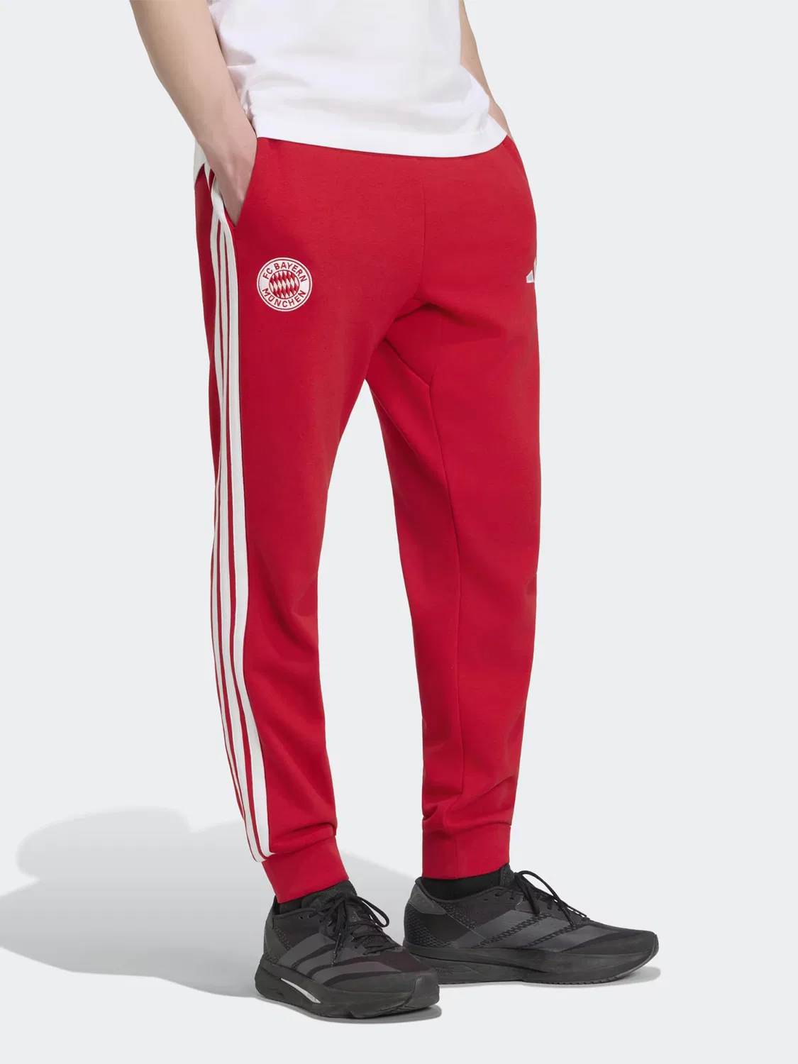 Спортивные брюки Adidas Performance Regular Workout Pants FCB DNA красного цвета — фото 4