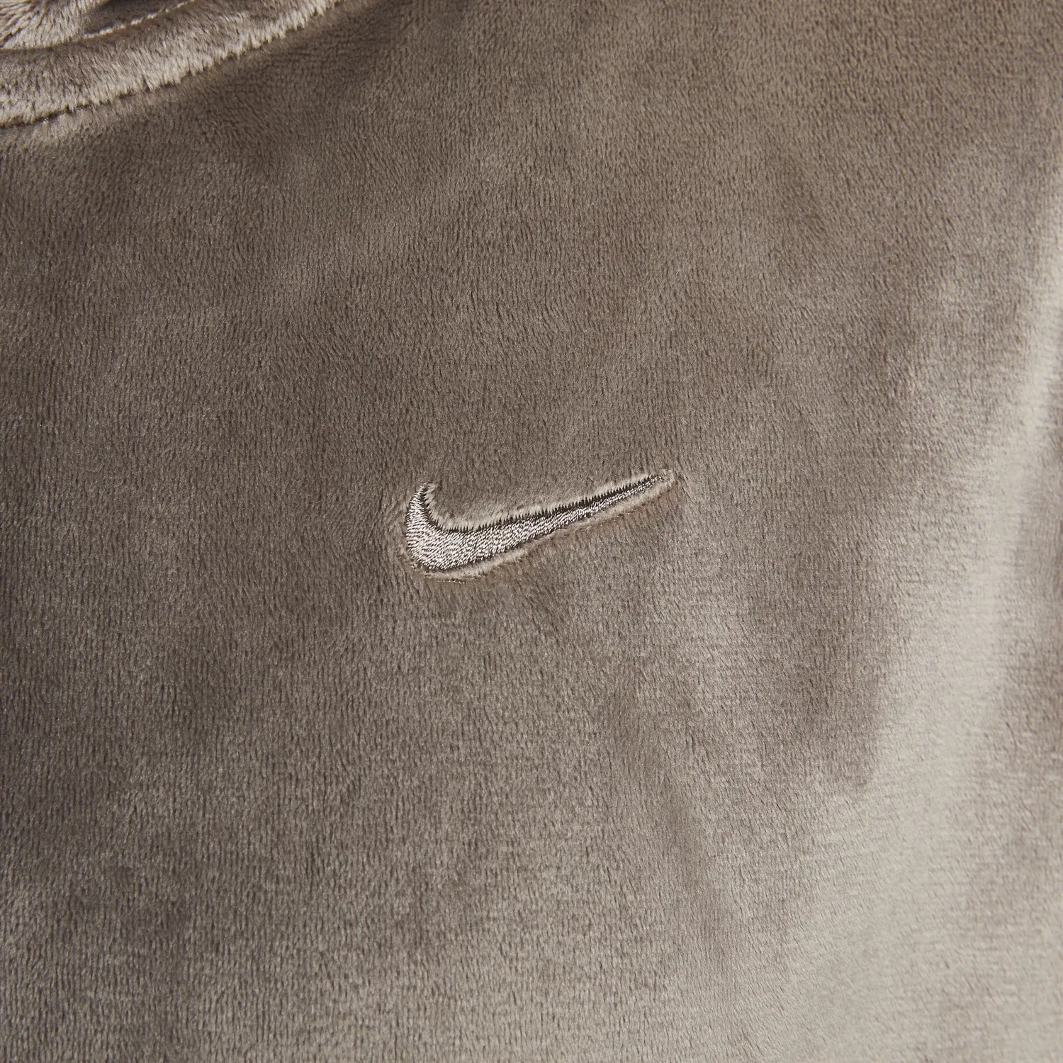 Женская куртка Chill Knit Velvet Full-Zip Hoodie Asia Sizing 'Brown Mocha' Nike, Brown Mocha — фото 4