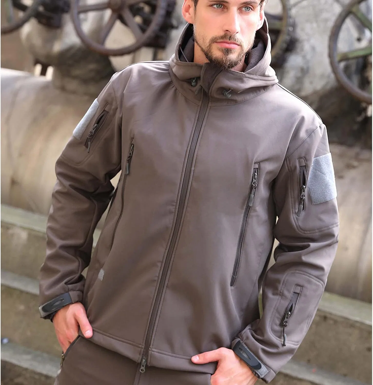 Мужская непромокаемая куртка из флиса с капюшоном, модель Tactical Rain Jacket, Waterproof Hooded Full Zipper Windbreaker Softshell Fall Winter Warm Outdoor Raincoat, серый — фото 3