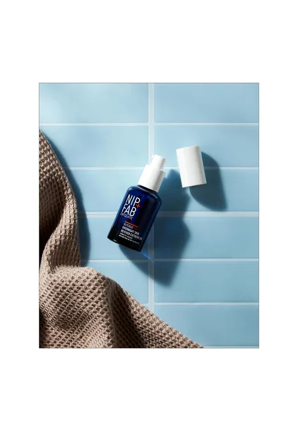 Сыворотка отбеливающая Glycolic fix extreme overnight skin reviver 8% 45ml Nip+Fab 45 мл — фото 3