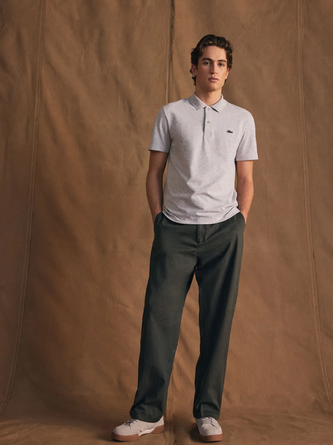 Серая рубашка-поло Lacoste стандартного кроя с короткими рукавами — фото 4