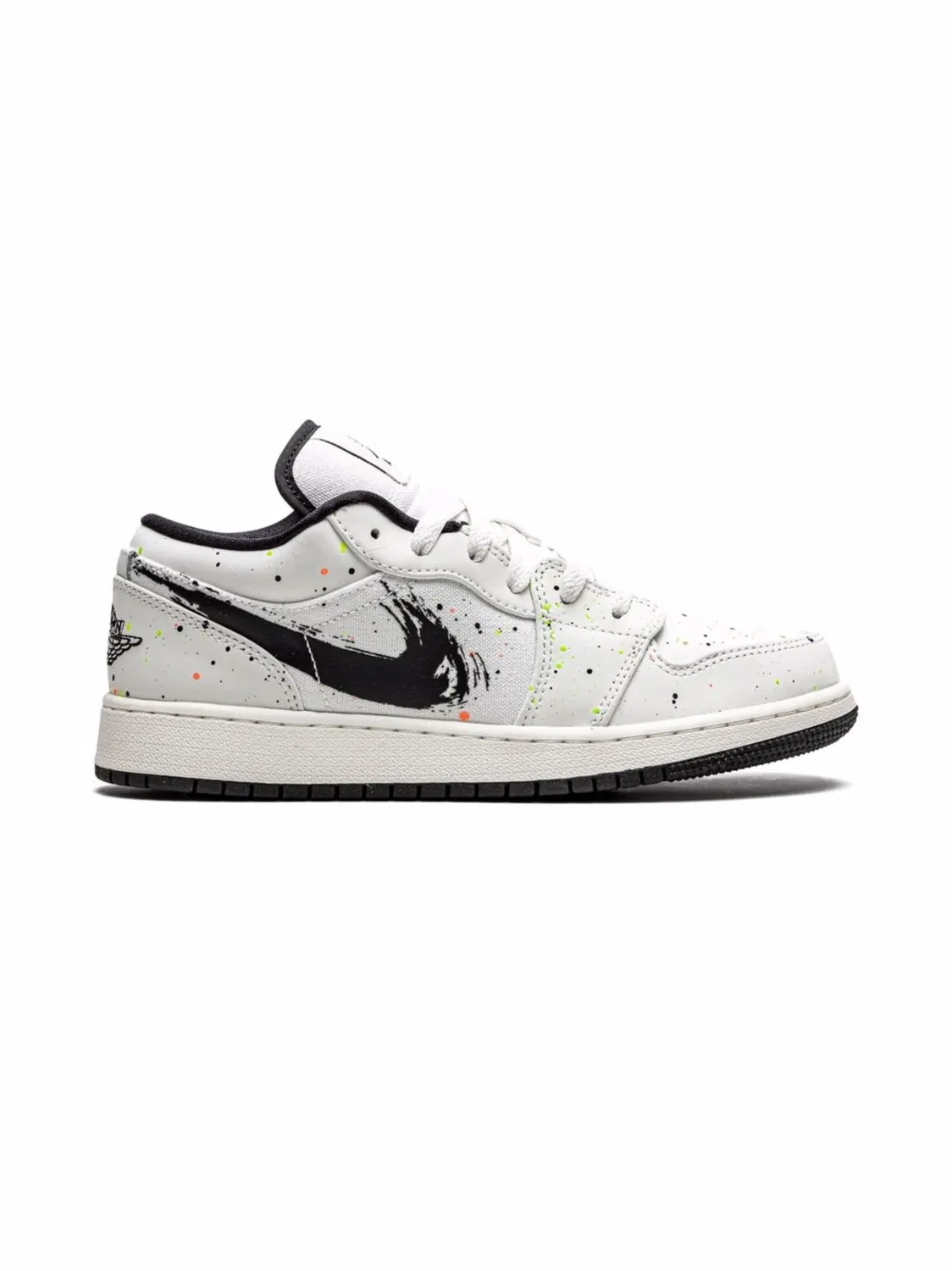Кроссовки Air Jordan 1 Low SE "Paint Splatter", белый — фото 2
