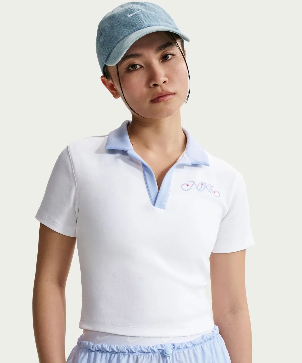 Женский поло с коротким рукавом, хлопковый, с брендовым логотипом, модель NSW Crop S/S Top NIKE, White/Blue