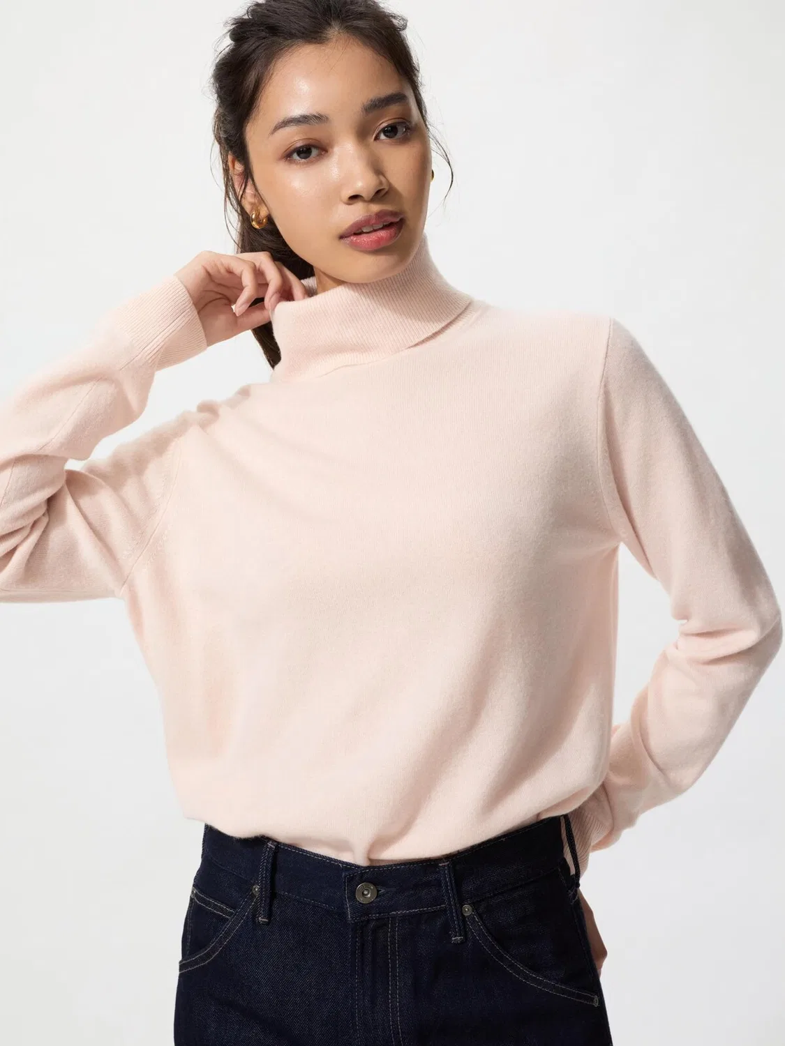 Свитер Uniqlo с высоким воротником, кашемировый, розовый