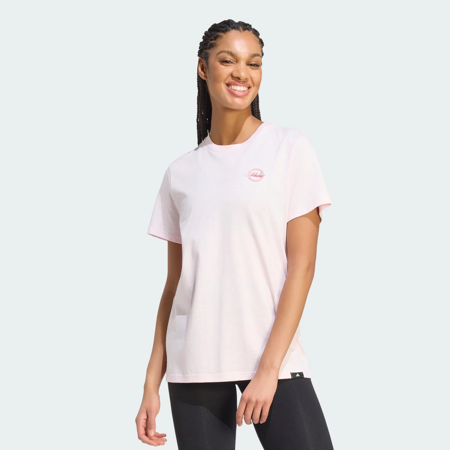 Женская футболка свободного кроя с принтом Travel Grafik T-Shirt Adidas, Rosa — фото 2