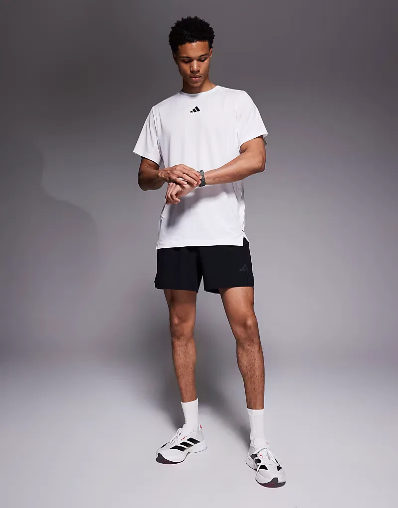 Футболка Adidas Training Essentials с тремя белыми полосками — фото 2