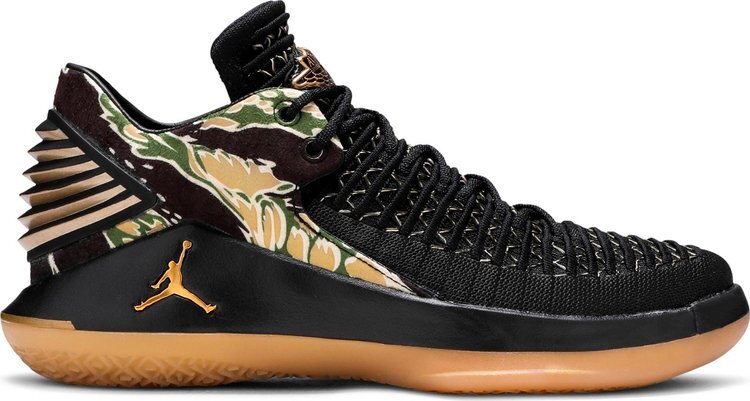 

Кроссовки Air Jordan 32 Low GS Camo, черный