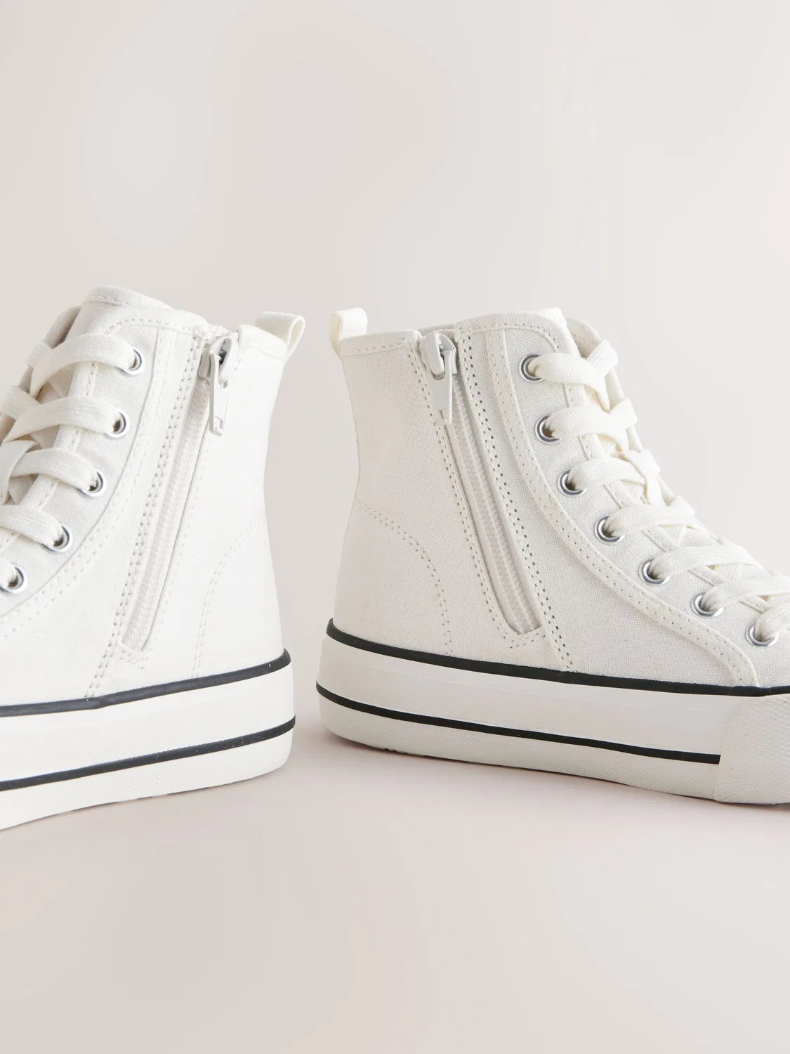 Кроссовки высокие шнуровка, модель White Lace-Up High Top Trainers Next, белый — фото 3