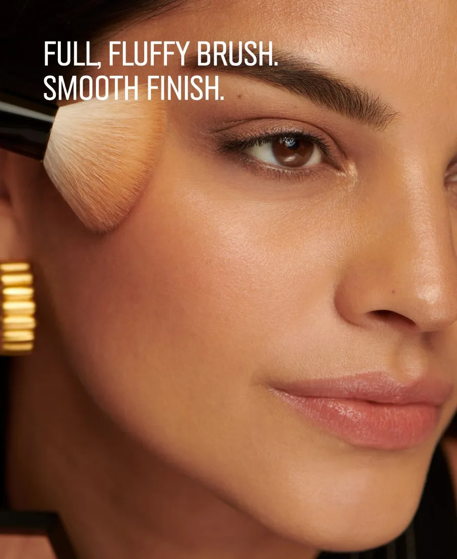Bobbi Brown Кисть для растушевки румян и пудры — фото 4