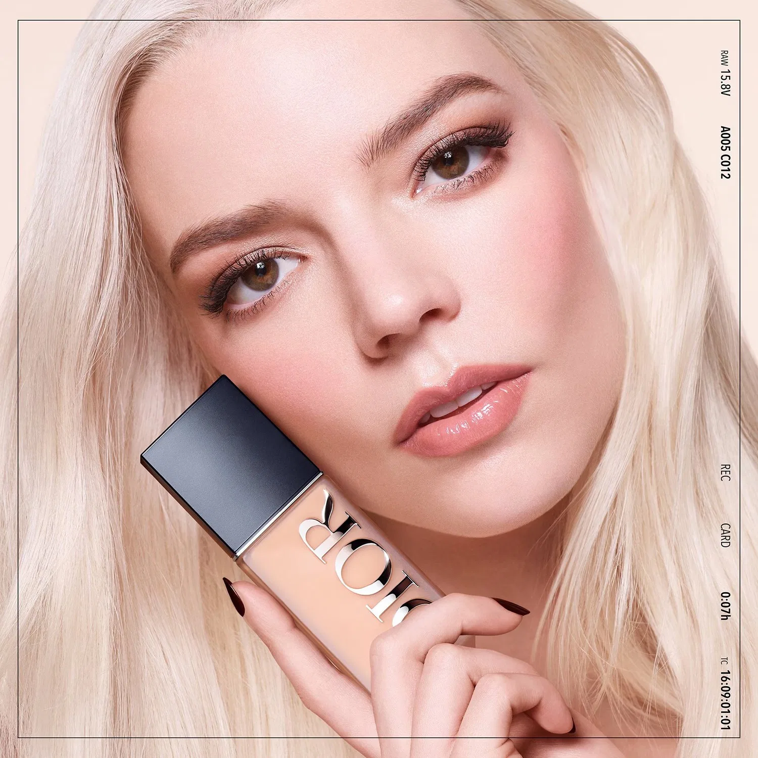 Тональный крем 30 мл с матирующим эффектом DIOR Forever Skin Wear, 1 Neutral — фото 4