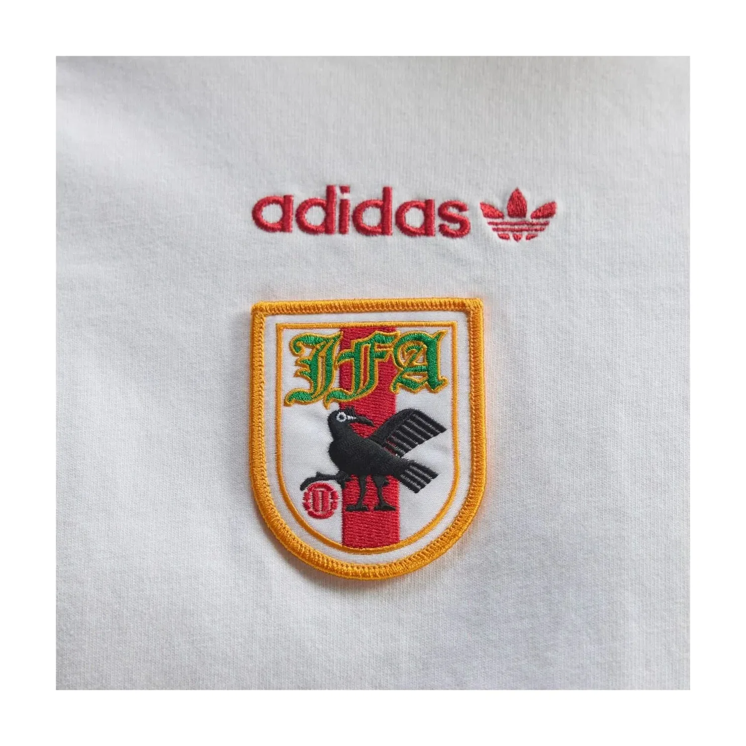 Мужская футболка с коротким рукавом EQT T-Shirt Adidas, белый — фото 2