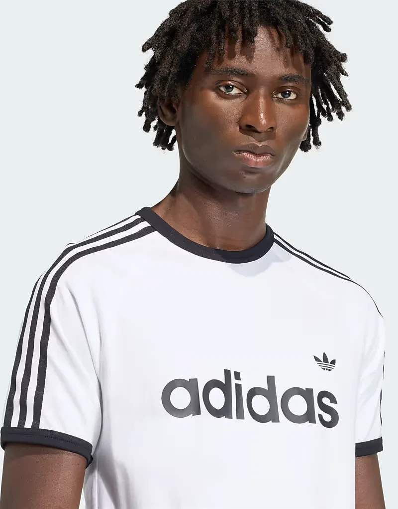 Облегающая футболка Adidas Originals с тремя полосками, белый — фото 4