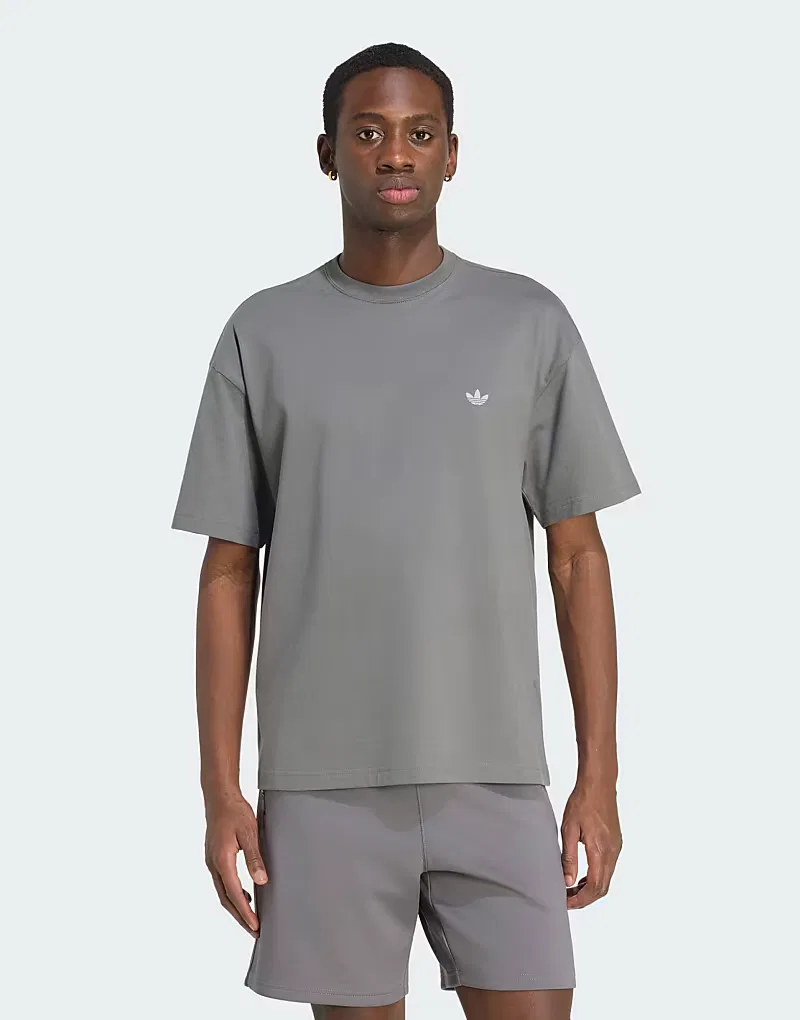 Футболка Adidas Originals Trefoil essentials spacer loose tee серого, размер четыре