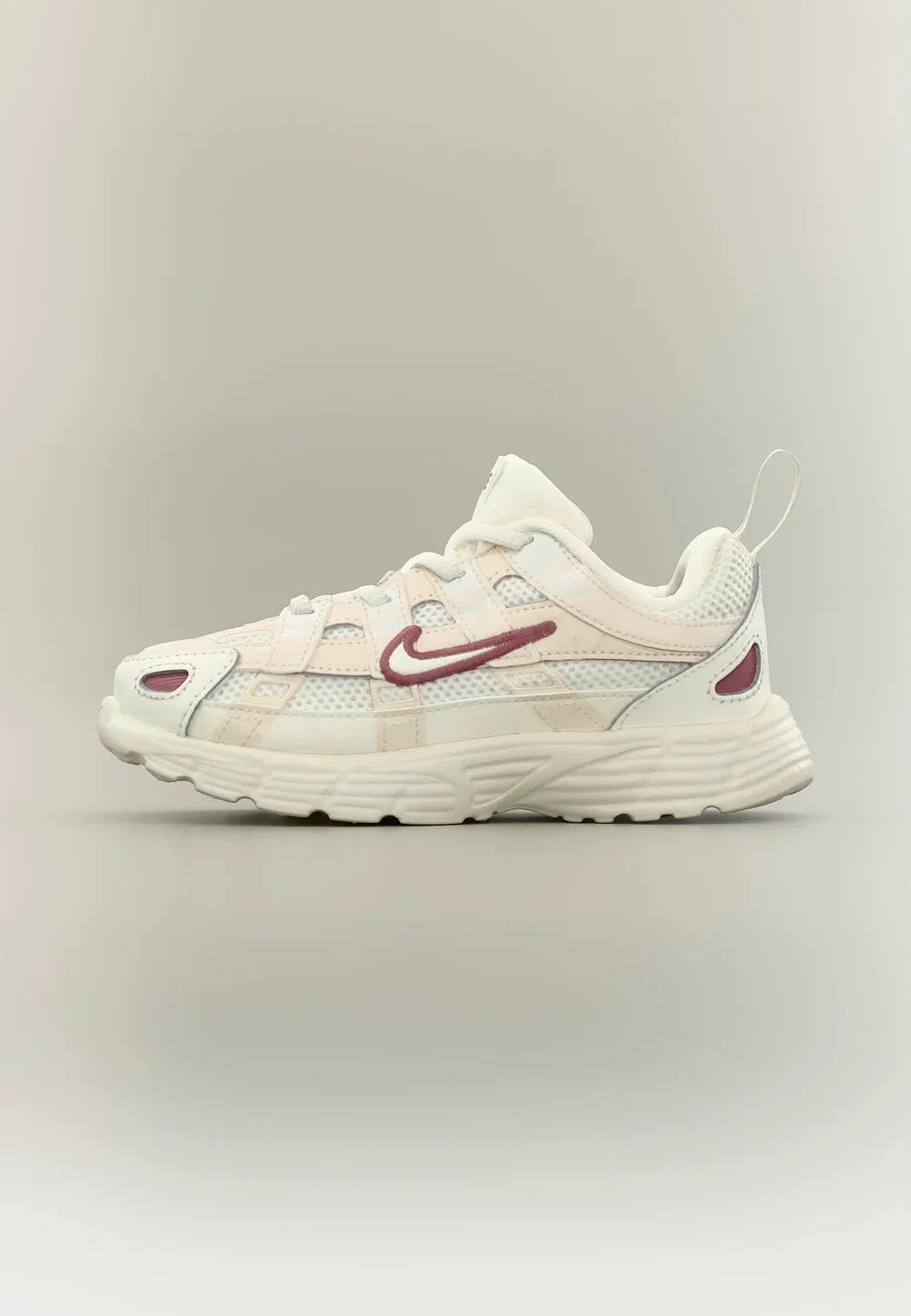 Кроссовки унисекс P 6000 Nike Sportswear, Sail/Chalk/Pink Smoke