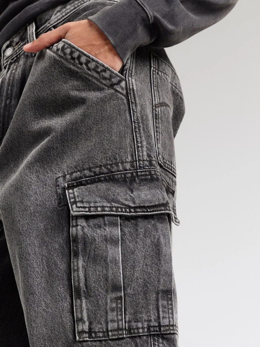 Джинсы LEVI'S Baggy Cargo '578 BAGGY CARGO' черного цвета — фото 2