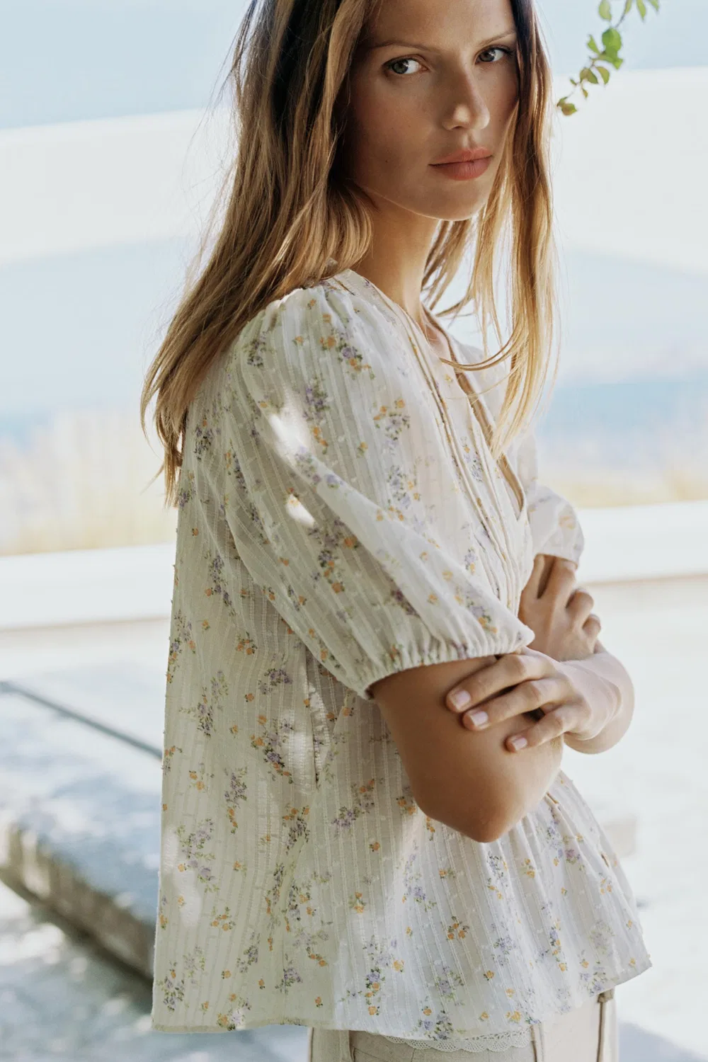 Блузка с цветочным принтом и складками ZARA, Ecru/Yellow — фото 4