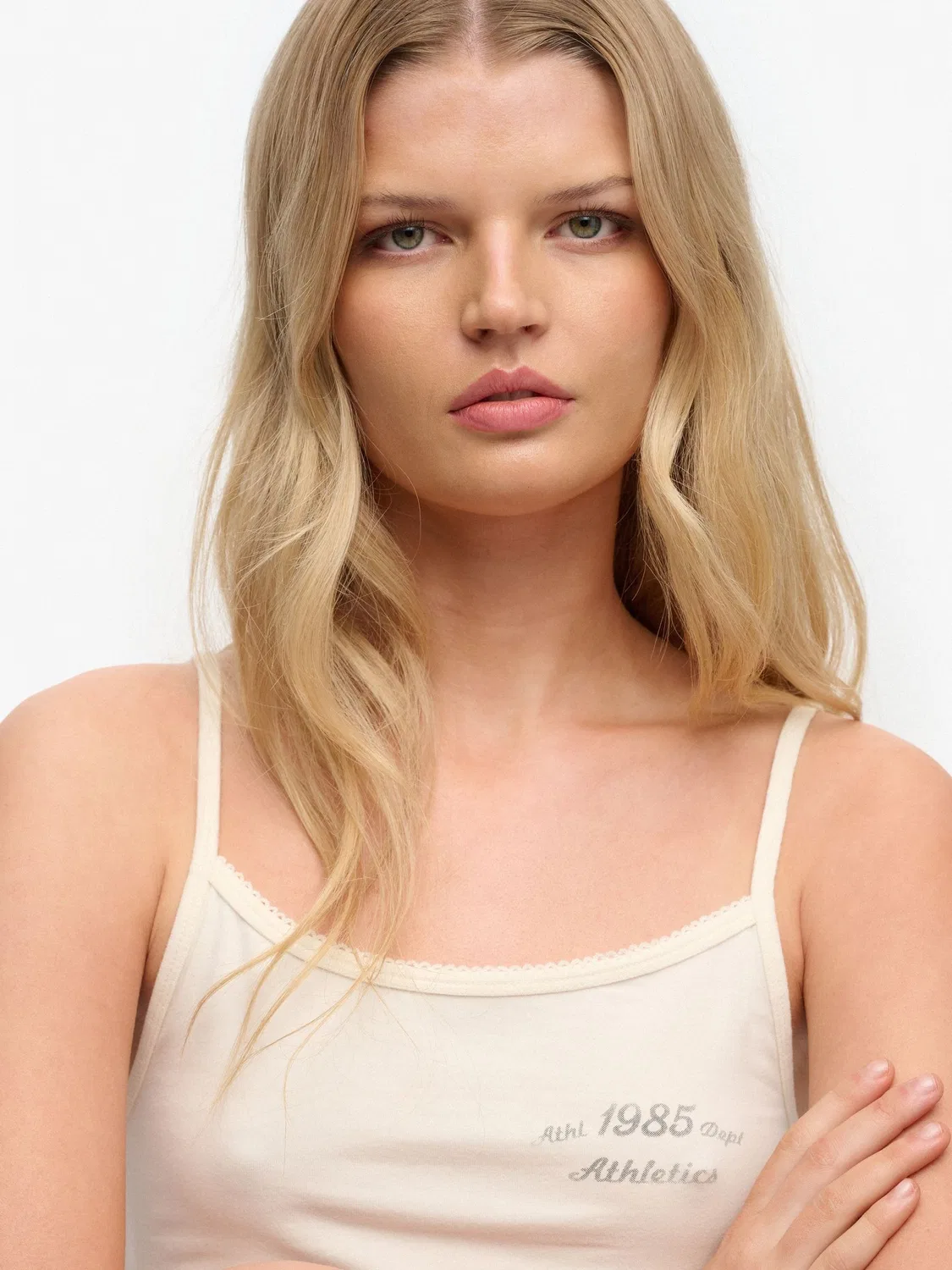 Топ-майка Athletic Essential Graphic Cami Superdry, белый — фото 3