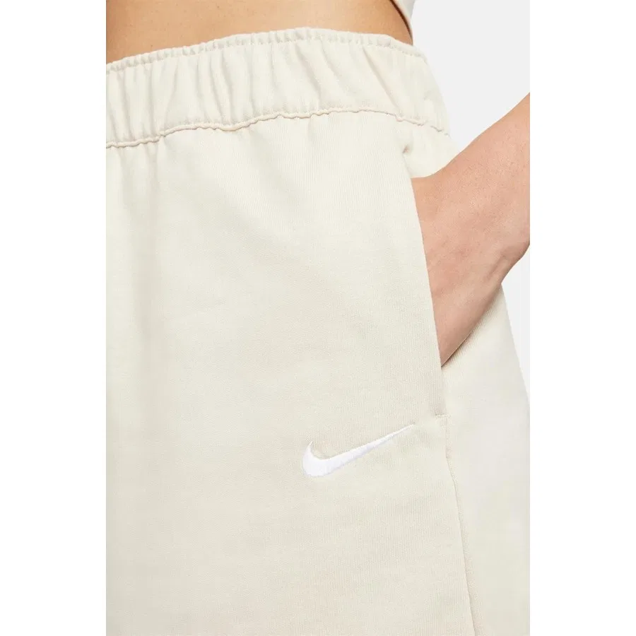 Шорты спортивные свободного кроя из джерси Nike Sportswear Essential Loose Fit, Бежевый — фото 3