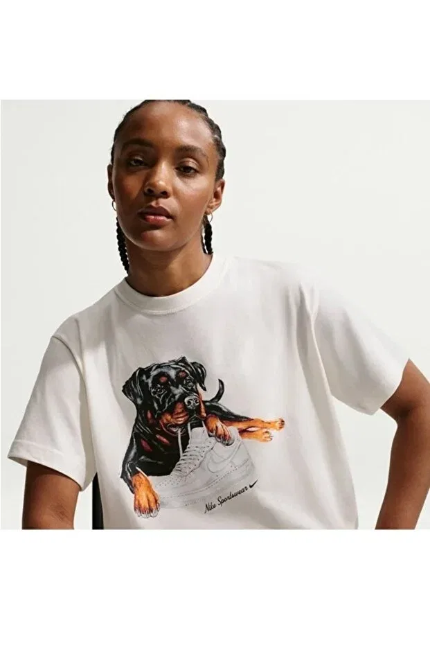 Женская футболка с принтом Classic bf dog tee Nike, Beige — фото 2