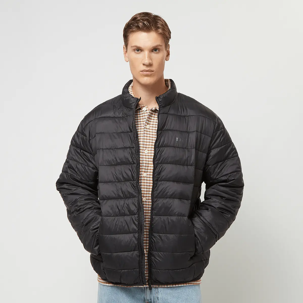 

Куртка SNIPES Small Logo Light Puffer Jacket, черный