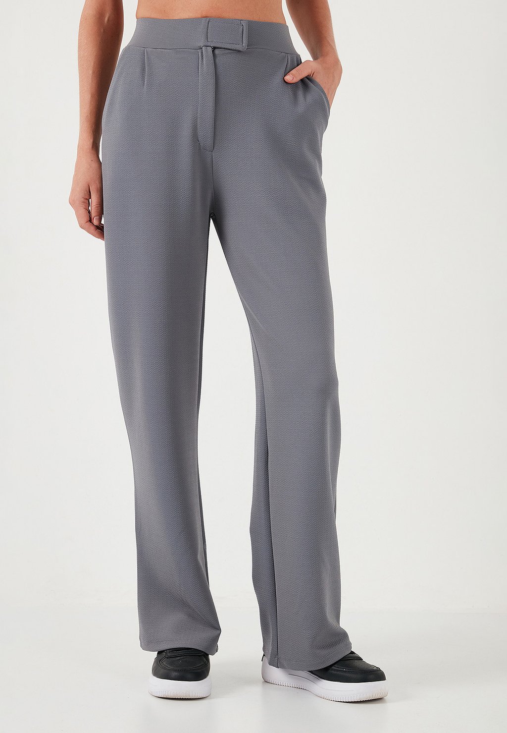 

Брюки REGULAR FIT LELA, серый