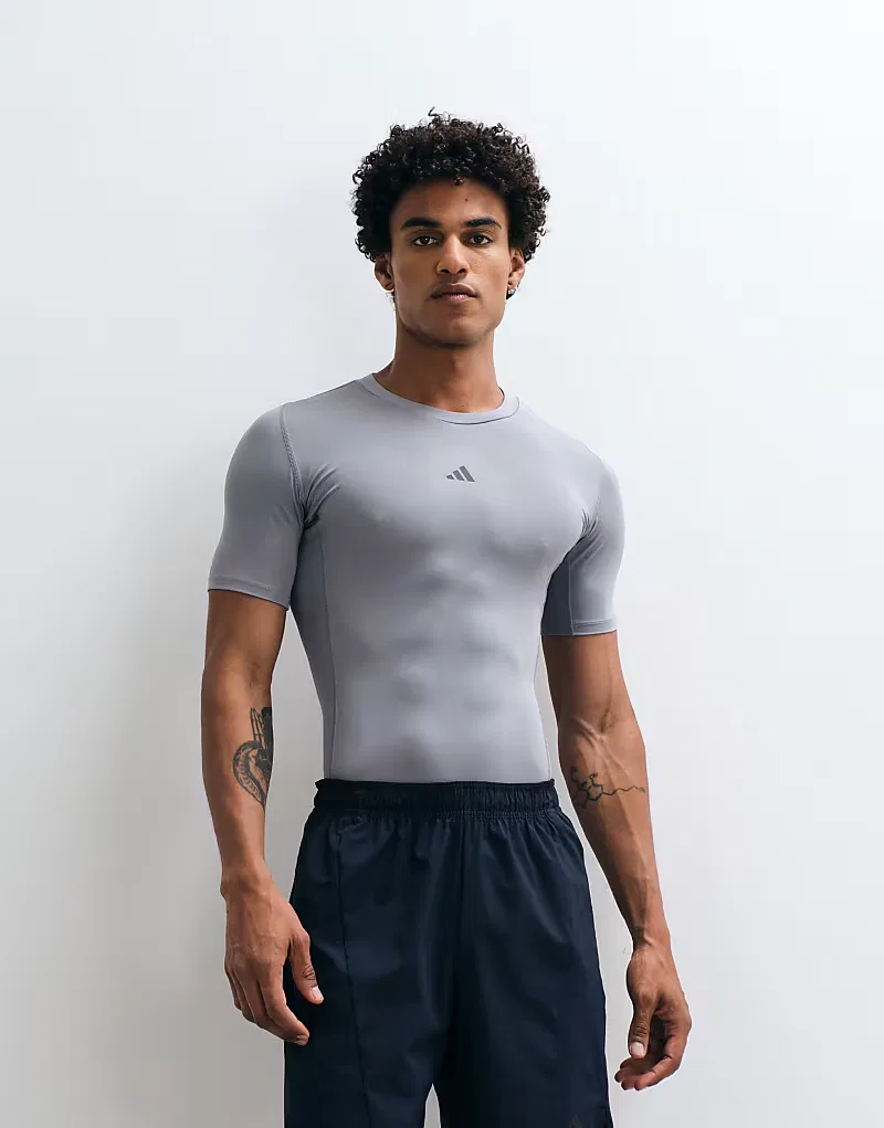 Футболка тренировочная компрессионная Adidas Performance Techfit, серый