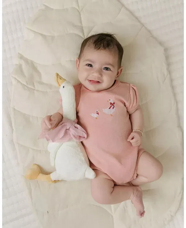 Детский ромпер для девочек с вышивкой Cross Stitch Duckling Collection Ely'S & Co., розовый — фото 3