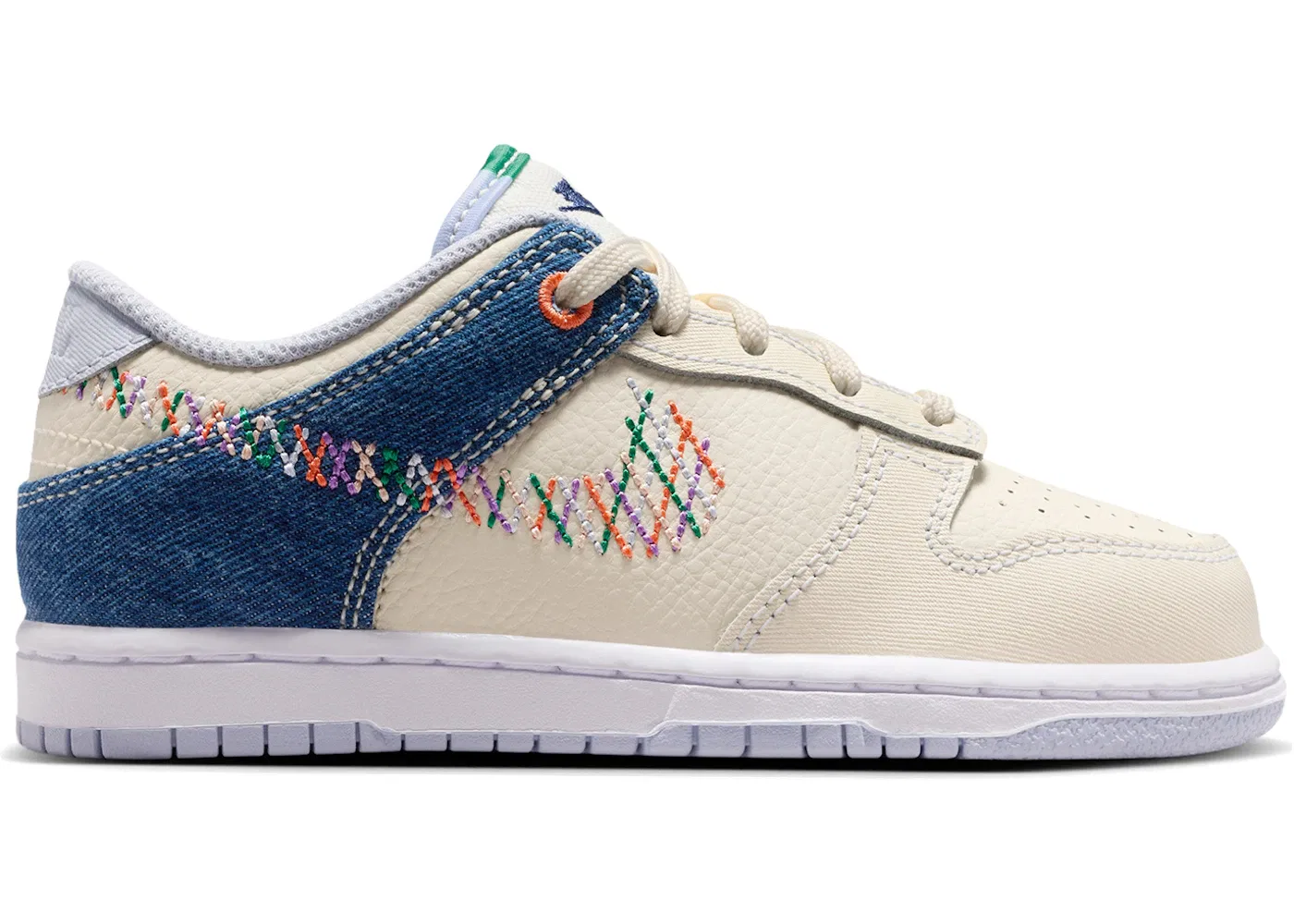Детские кроссовки Lifestyle Nike Dunk Low, Soft Pearl/Blue Denim/Midnight Navy/Multi-Color