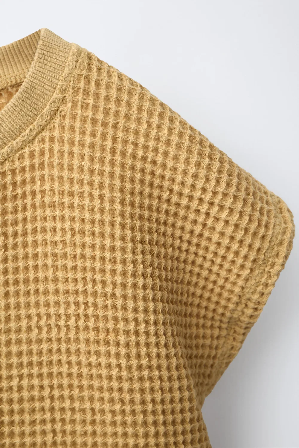 Однотонная футболка из вафельной вязки ZARA, Mustard — фото 4