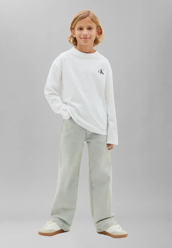Комплект из 2 футболок с монограммой и длинными рукавами Calvin Klein Jeans, белый/черный