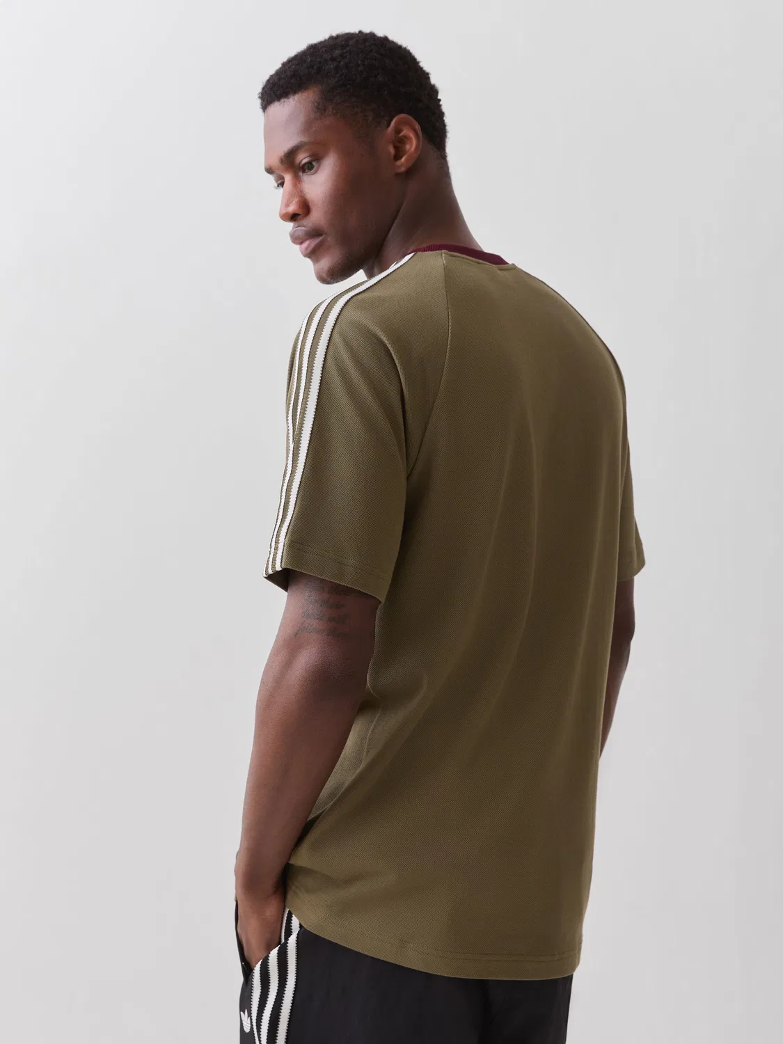 Футболка с коротким рукавом Britcore, adidas Originals, оливковый — фото 2