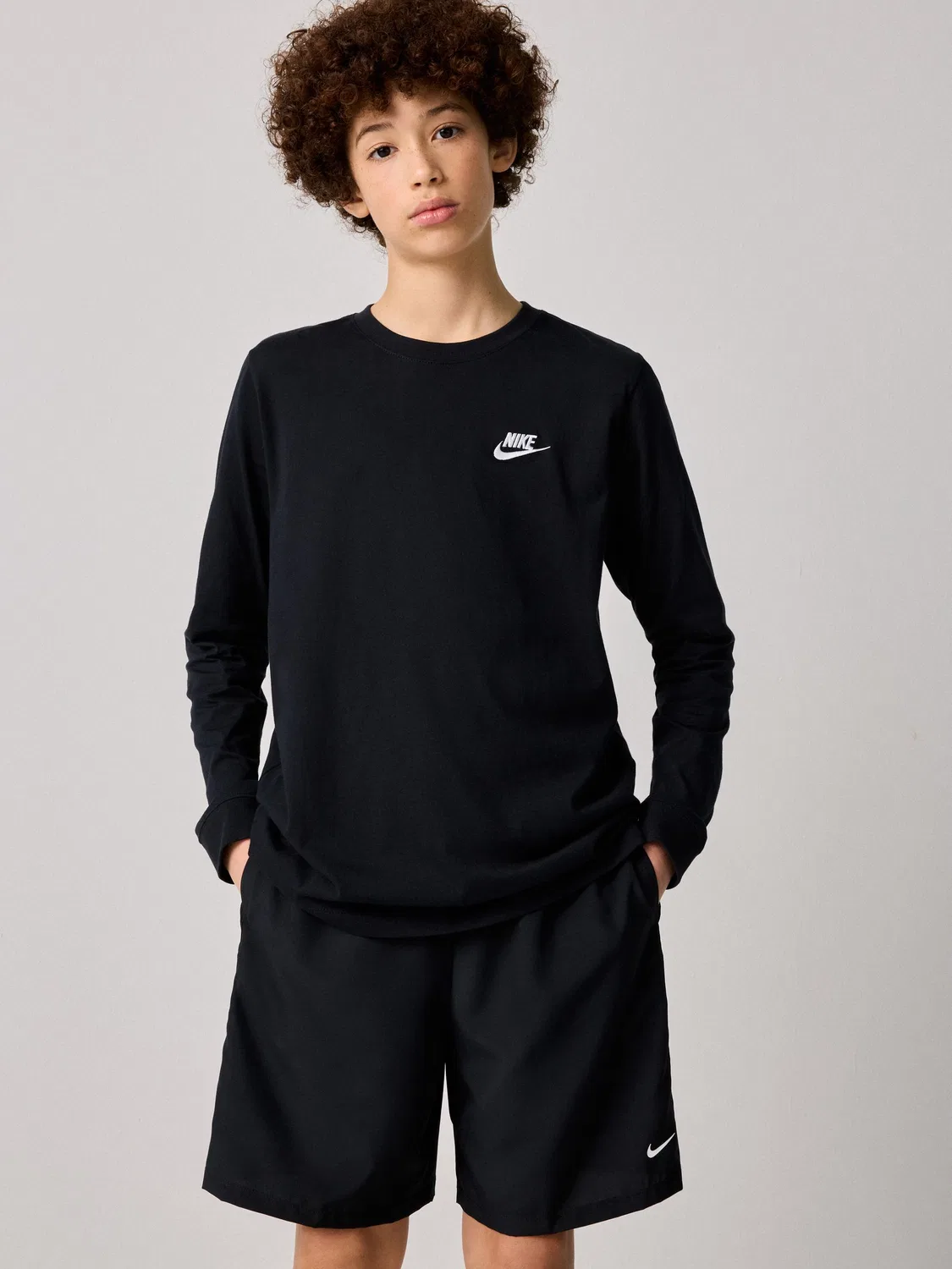 Футболка с длинным рукавом Nike Sportswear, черная