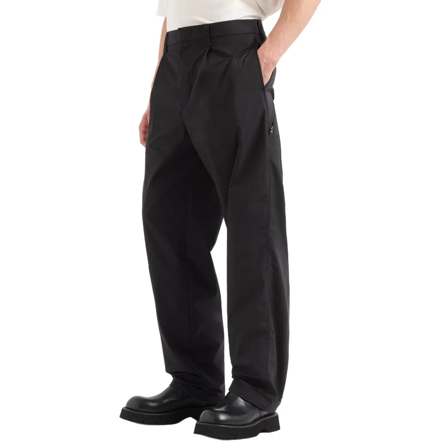 Брюки из технической ткани с карманом на молнии Emporio Armani, Black — фото 3